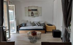 Home tranquille dans la cité du mimosa - Axelle Loc'Appart